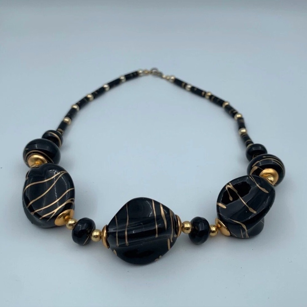 Vintage Jet Black Lucite Gold Color Drizzle Beaded Necklace Chunky Retro Jewelry - Picture 3 of 4